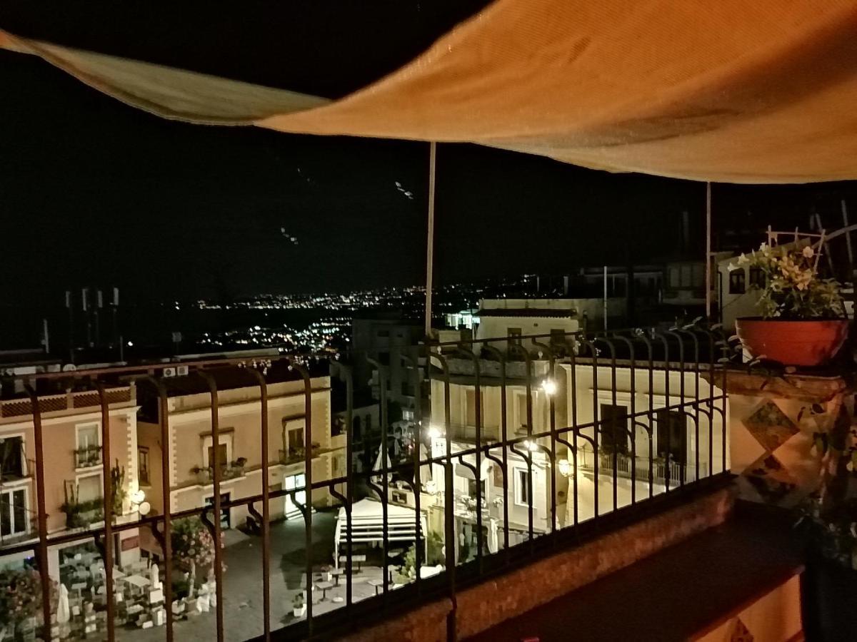 Aly Art Apartment Taormina Duomo, Gulf & Etna View エクステリア 写真