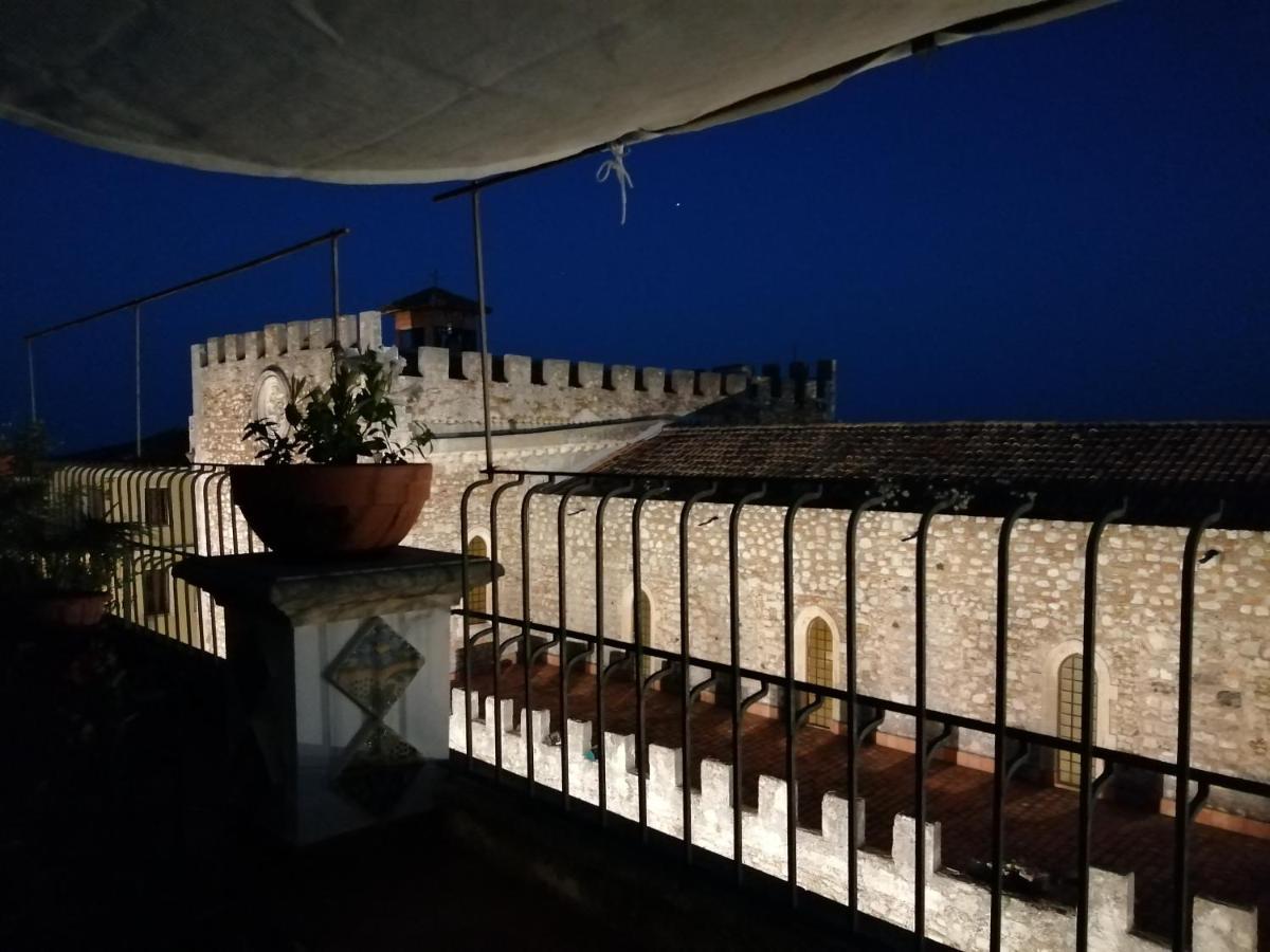Aly Art Apartment Taormina Duomo, Gulf & Etna View エクステリア 写真