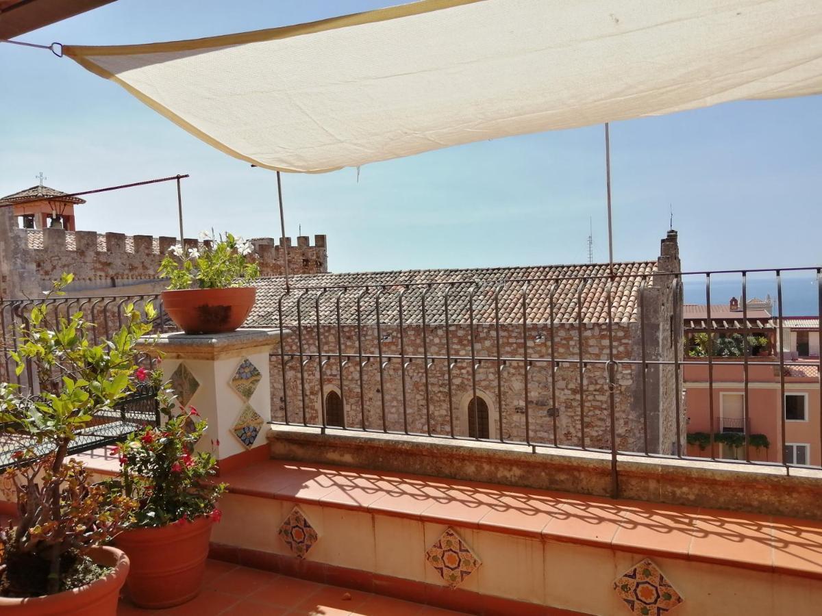 Aly Art Apartment Taormina Duomo, Gulf & Etna View エクステリア 写真